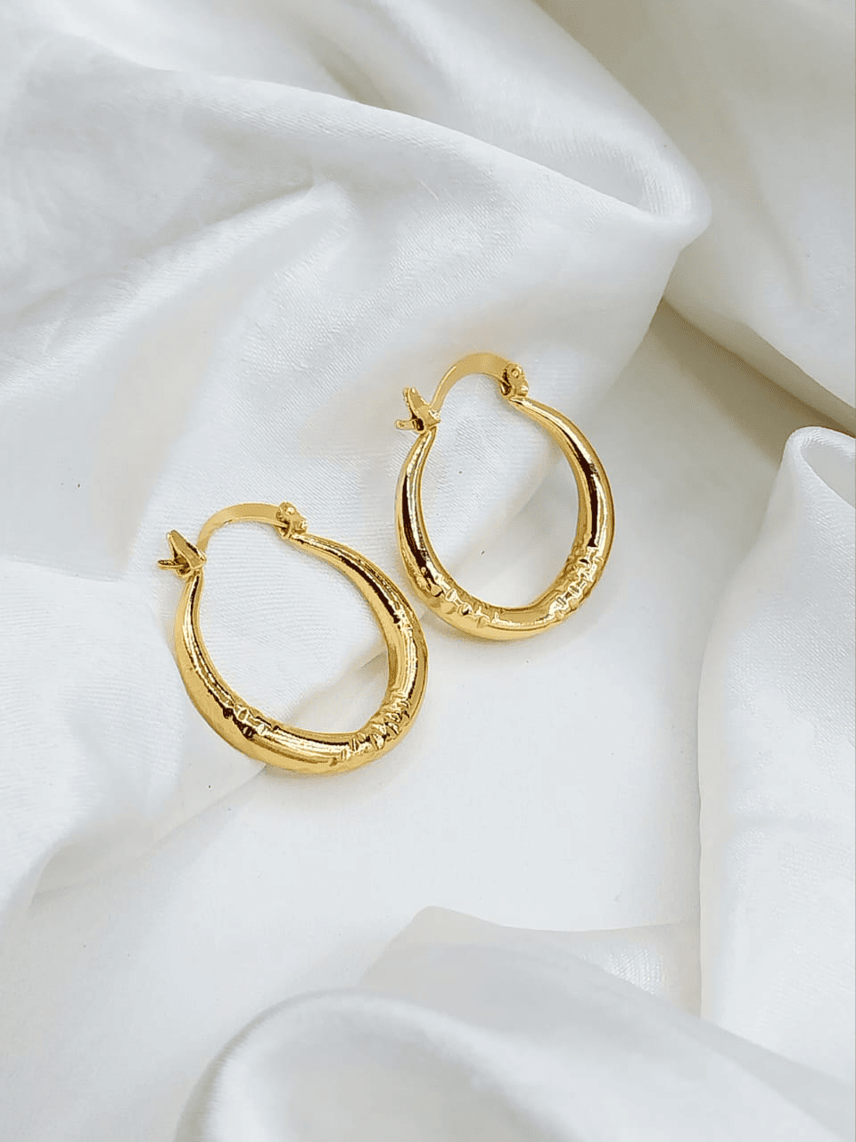 376537a4-282d-4286-b989-274d1af283a8 (1) Simple Retro Twisted Hoop Earings - Image 1